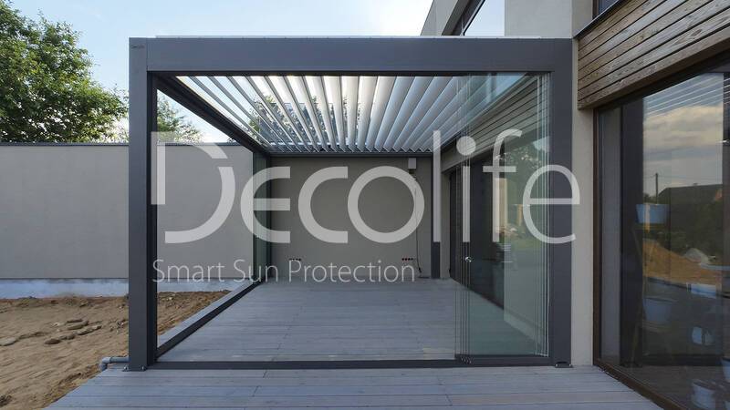 Pergola Decolife B700-20S + Sliding frameless glazing S100 - 