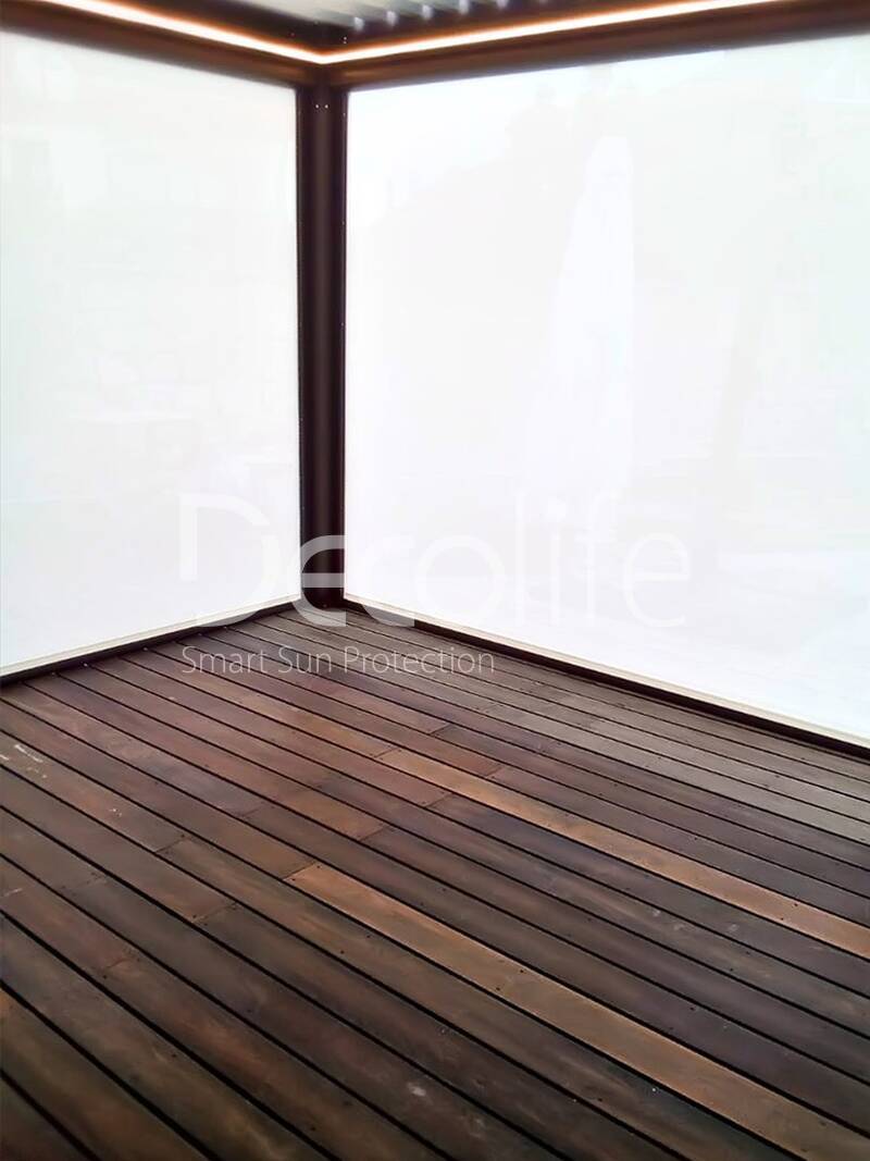 Pergola Decolife Bioclimatic B400-25P + Vertical system Zip 130 - 