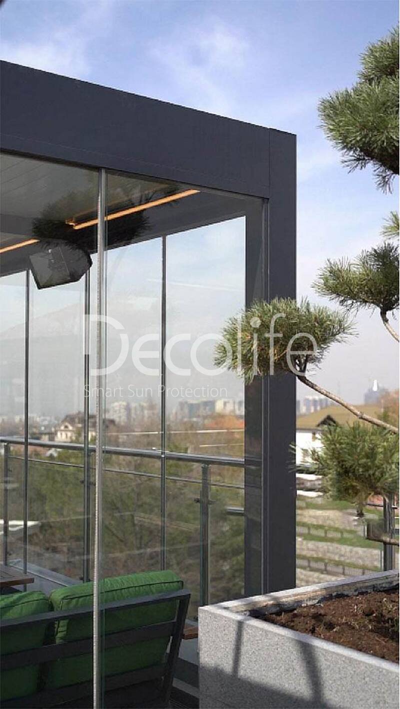 Pergola Decolife B600 PIR+ Sliding glazing S100, implemented by partner ''TENT VERTEX'' - 