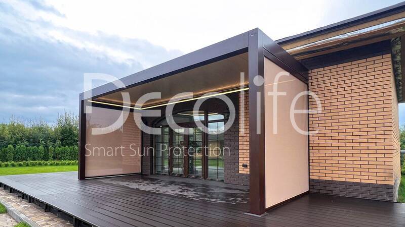 Bioclimatic pergola Decolife B500-25P + Zip 100 vertical system - 