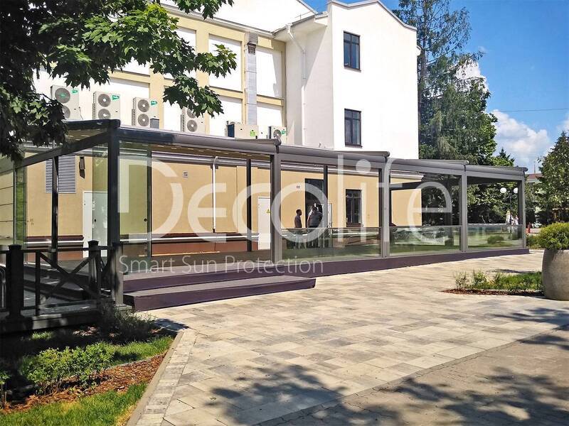 Pergola Decolife Basic & Pro New with frameless S100 and guillotine W500 glazing  - 