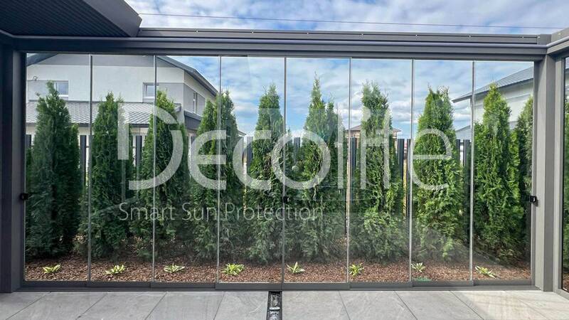 Pergola Decolife B700-25C + sliding glazing S200 + entrance door and fixed glazing FW84, - object was realized by partner @markizaqueen - 