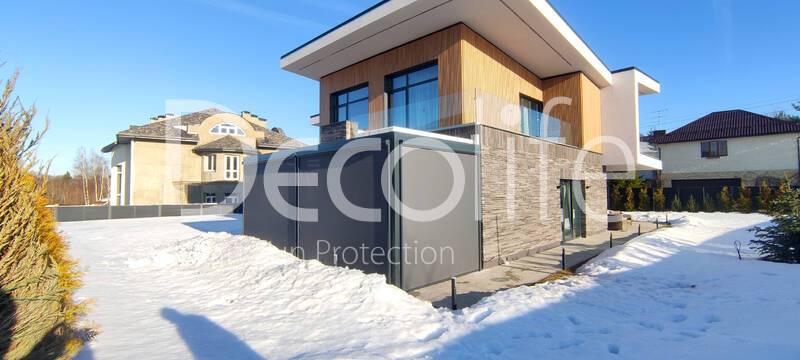 Pergola Bioclimatic Decolife B700-25C + Sliding glazing S500 + Vertical Zip system 100 - 