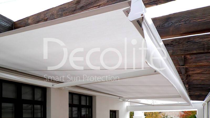 Vertical system Zip 100 and awning Decolife G220 - 