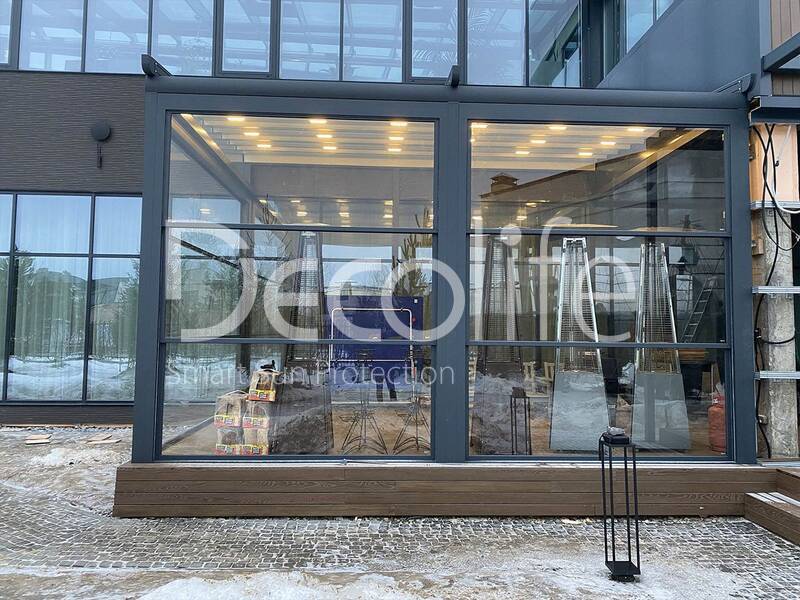 Pergola awning Decolife Project Light + Lifting glazin W500 - implemented by partner ''Lux Terras'' - 