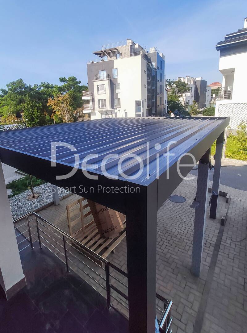 Bioclimatic pergola Decolife B600 PIR with console - 