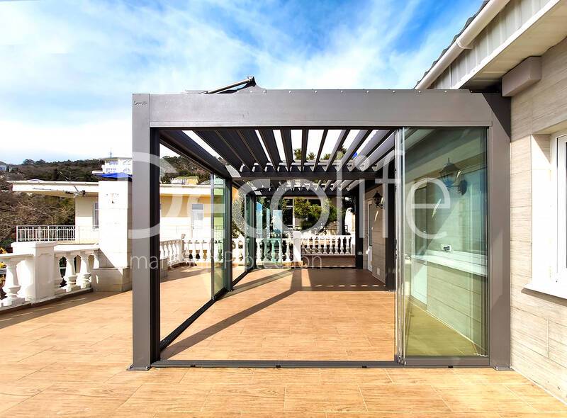 Bioclimatic pergola Decolife B500-25P + Sliding glazing S100 - 