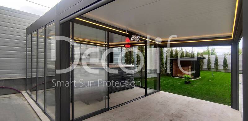 Pergola Decolife B600 PIR + Sliding glazing S500 + Vertical system Zip 130 - 