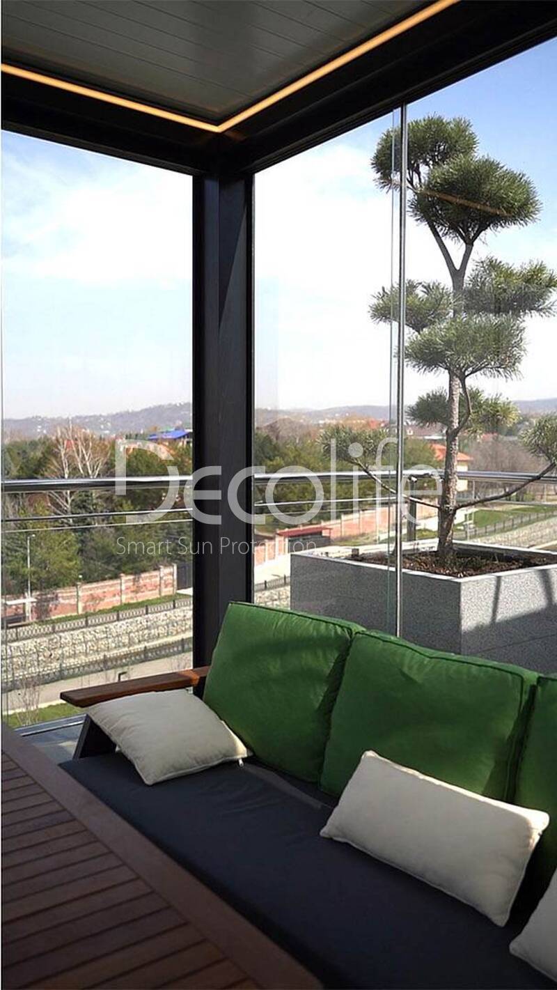 Pergola Decolife B600 PIR+ Sliding glazing S100, implemented by partner ''TENT VERTEX'' - 