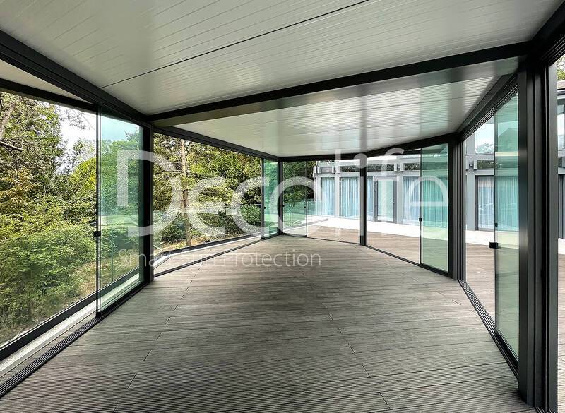 Pergola Decolife B600 PIR + Sliding frameless glazing S200 - 