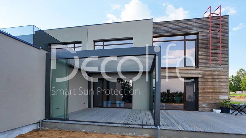 Pergola Decolife B700-20S + Sliding frameless glazing S100 - 