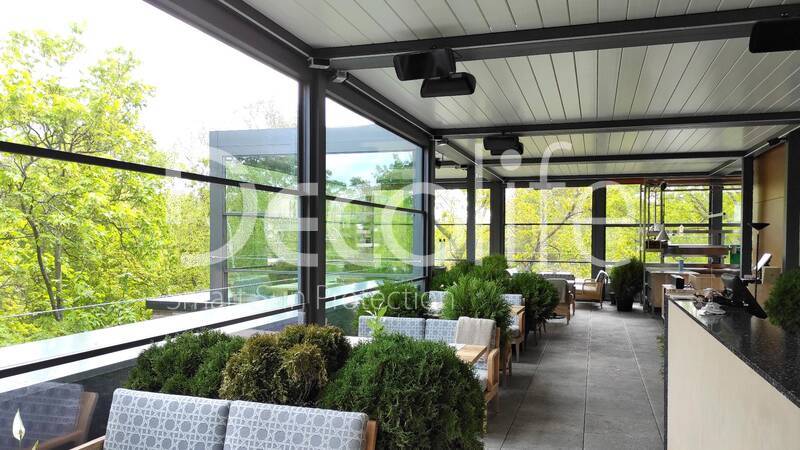 Bioclimatic pergola Decolife B500-20P + W500 guillotine glazing - 