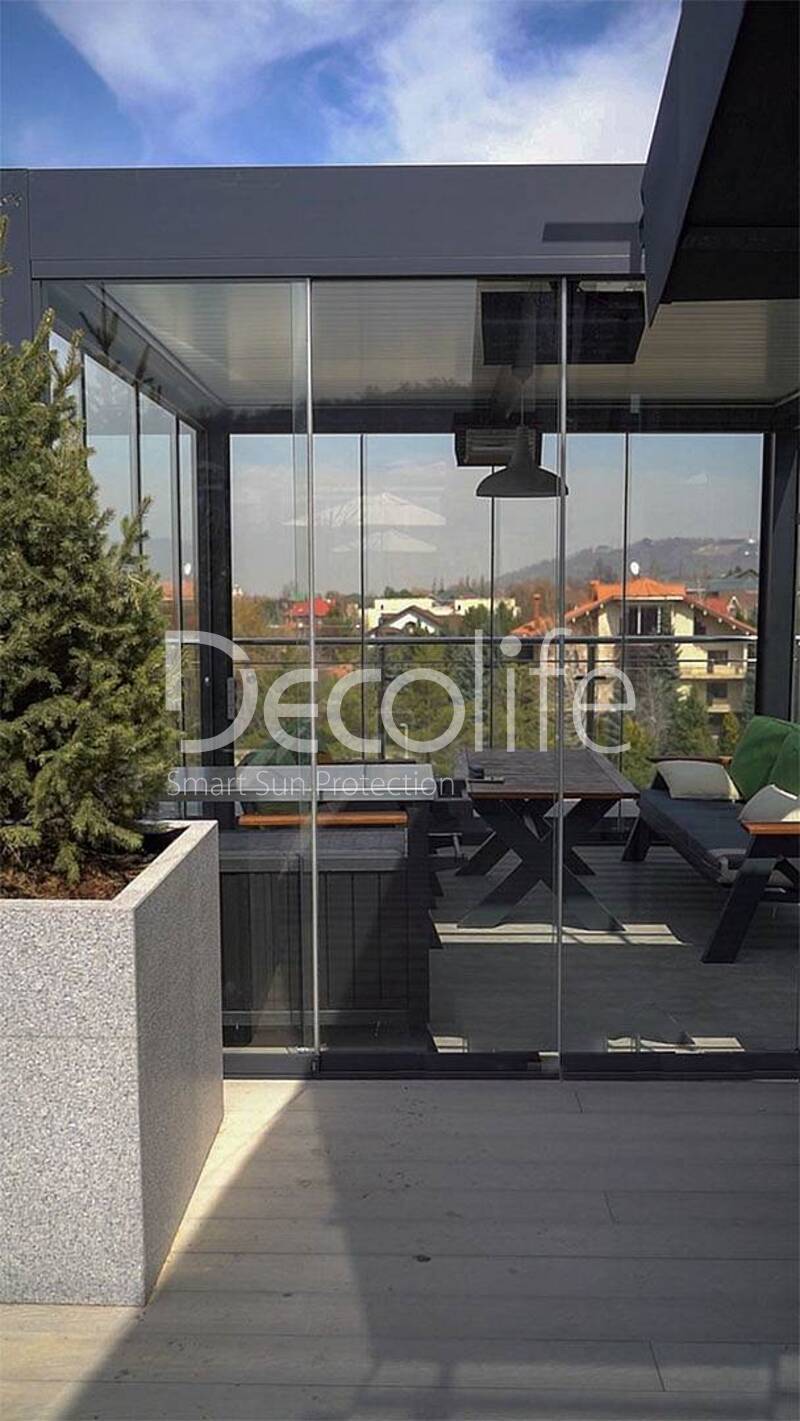 Pergola Decolife B600 PIR+ Sliding glazing S100, implemented by partner ''TENT VERTEX'' - 