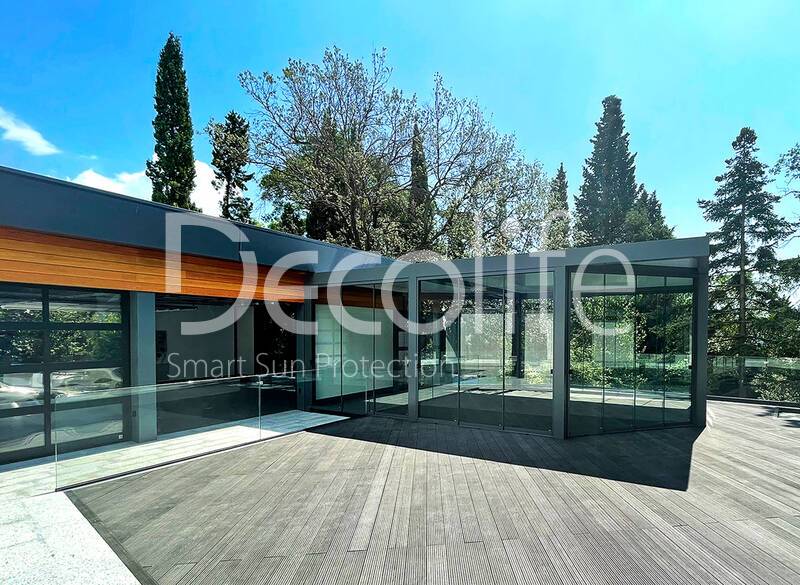 Pergola Decolife B600 PIR + Sliding frameless glazing S200 - 