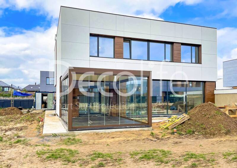 Pergola bioclimatic Decolife B500-20P + Sliding glazing S100 - 