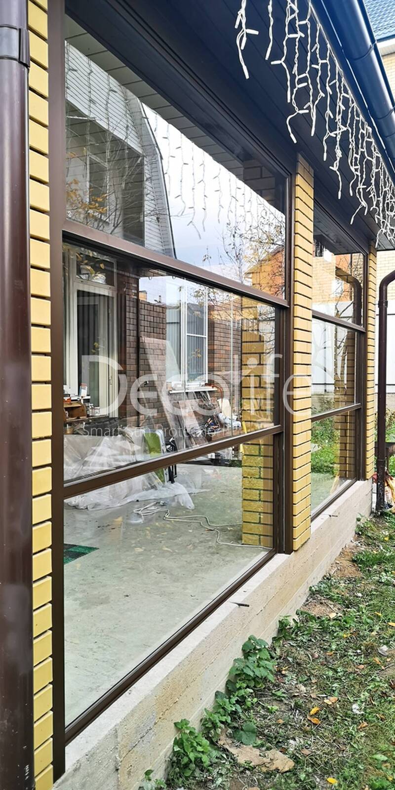 Sliding frameless S100 and guillotine W500 glazing Decolife - 