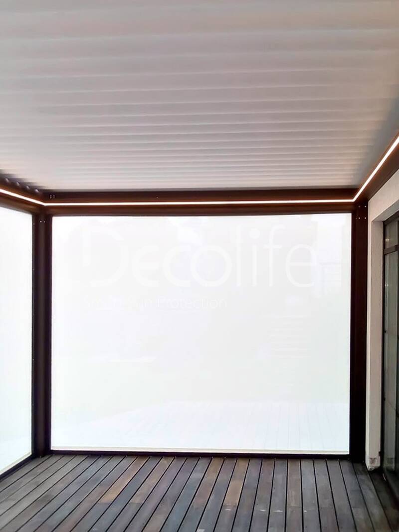 Pergola Decolife Bioclimatic B400-25P + Vertical system Zip 130 - 