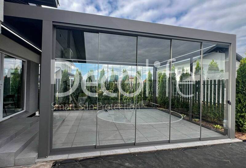 Pergola Decolife B700-25C + sliding glazing S200 + entrance door and fixed glazing FW84, - object was realized by partner @markizaqueen - 